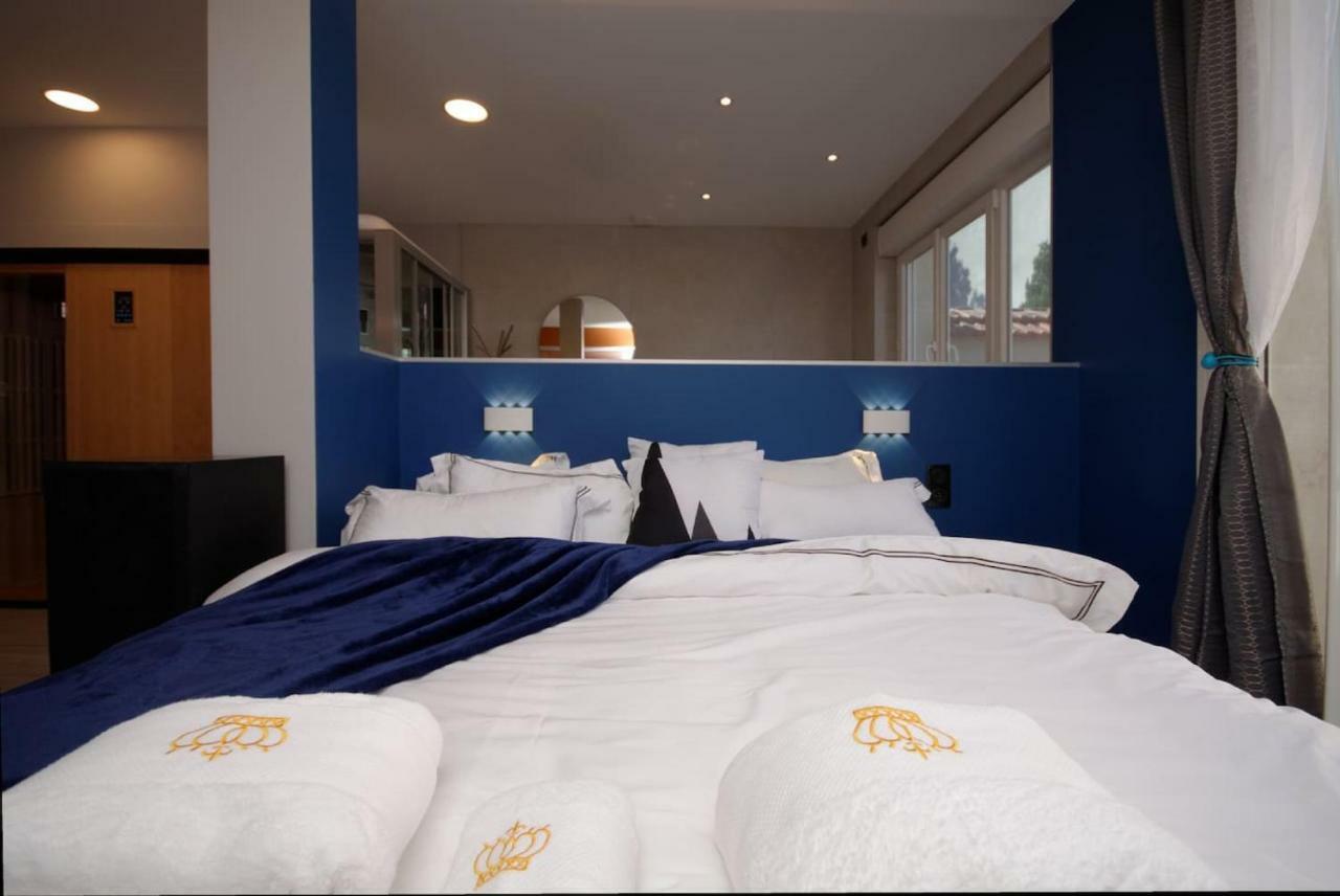 Mv Suite & Spa แร็งส์ ภายนอก รูปภาพ