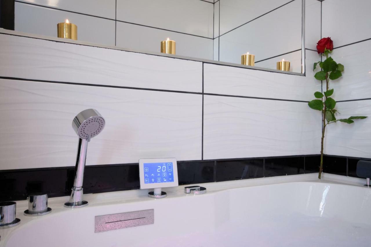 Mv Suite & Spa แร็งส์ ภายนอก รูปภาพ